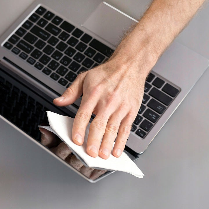 Chusteczki czyszczące ekrany LCD, LED - 100 szt + sprężone powietrze + mikrofibra